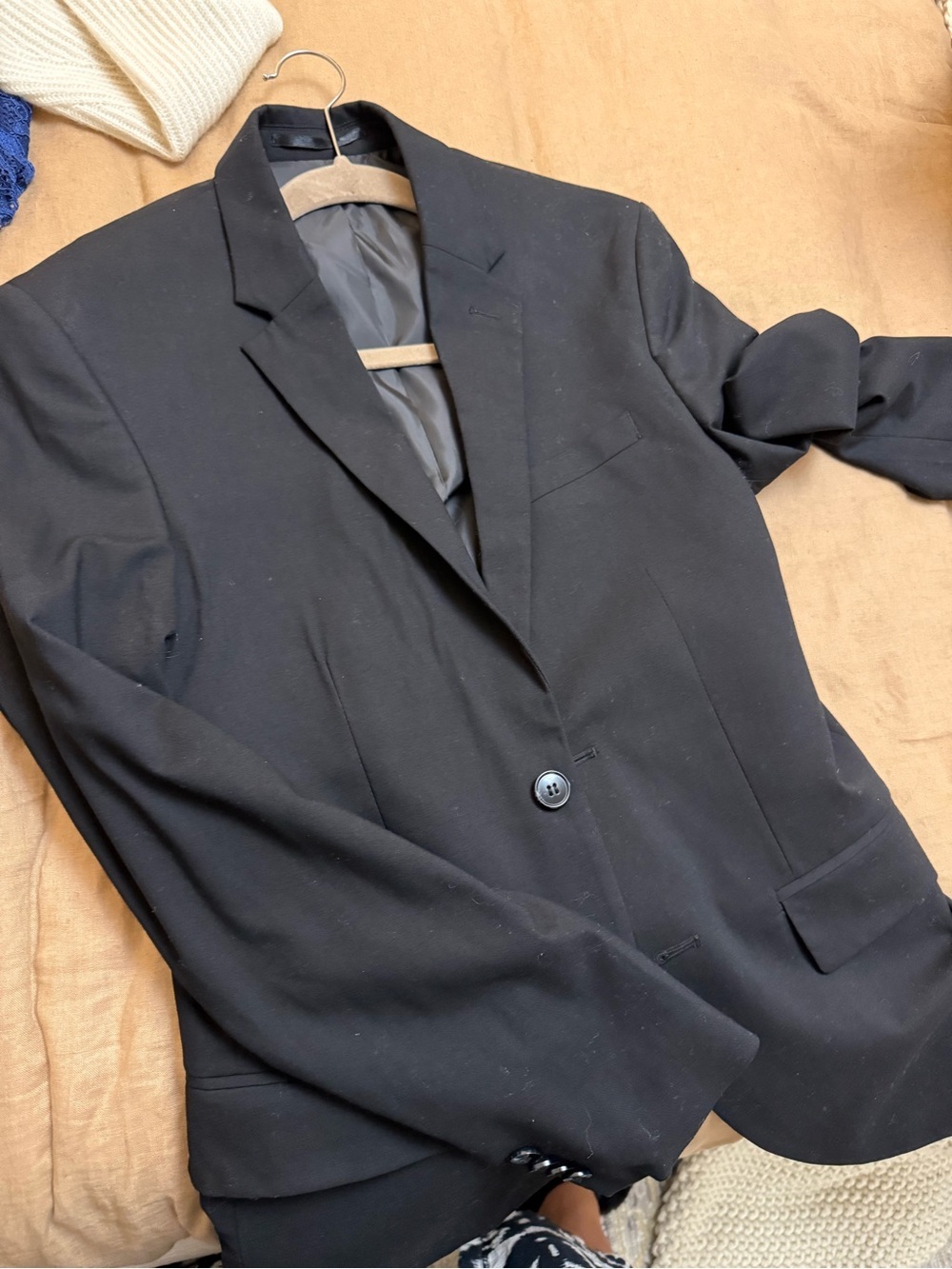 H&M Men's Black Two-Button Blazer - Picture 10 of 10